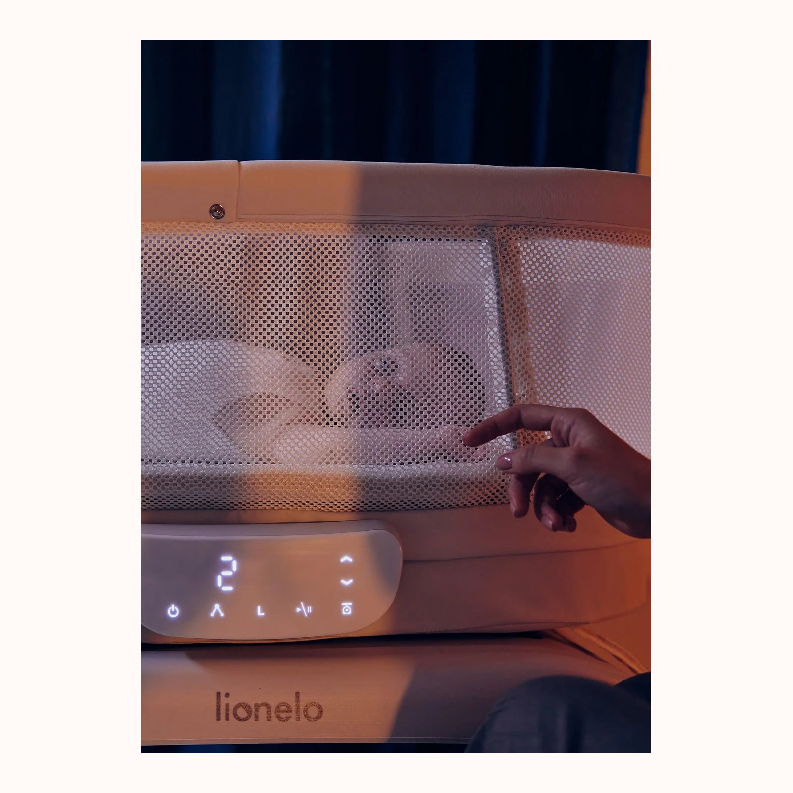 Lionelo Coral – Krevat Elektrik 3 në 1 me Peshore të Integruar, pamja 4